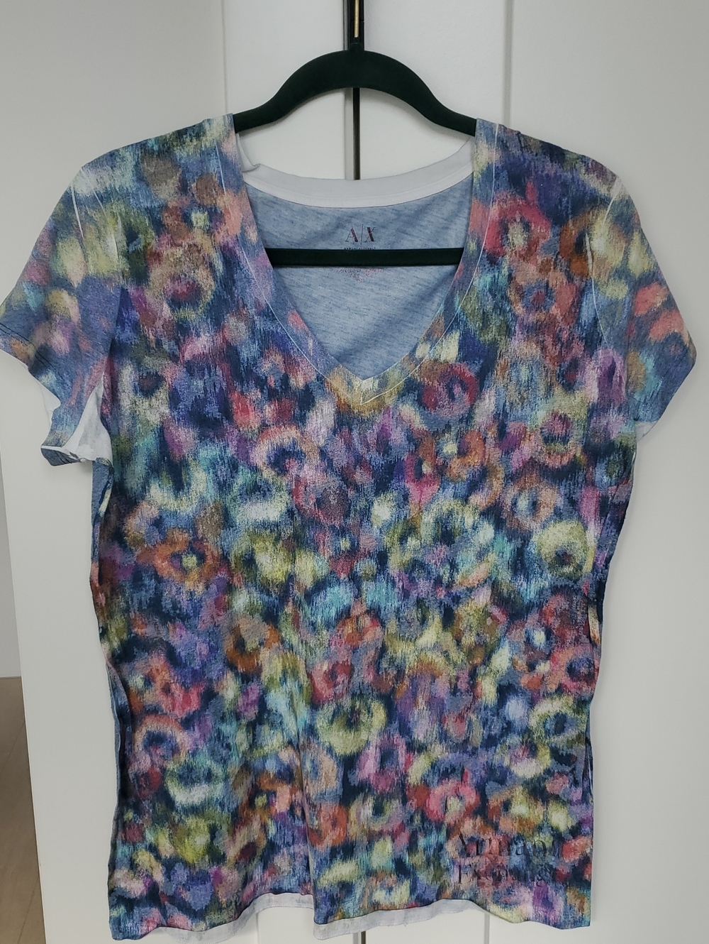 Armani Xchange- Sz.Medium Ladies Soft Colorful Tee Clean Line/flat Seams/hem